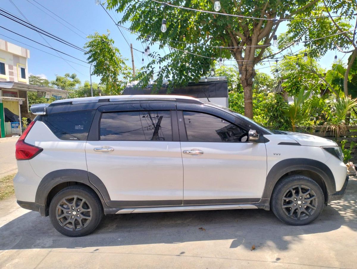 SUZUKI  XL7  HX