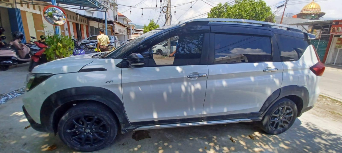 SUZUKI  XL7  HX