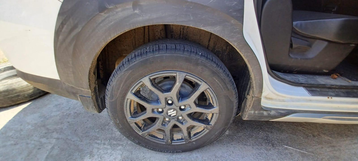 SUZUKI  XL7  HX