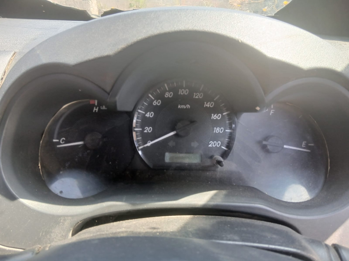 TOYOTA HILUX  PICK UP