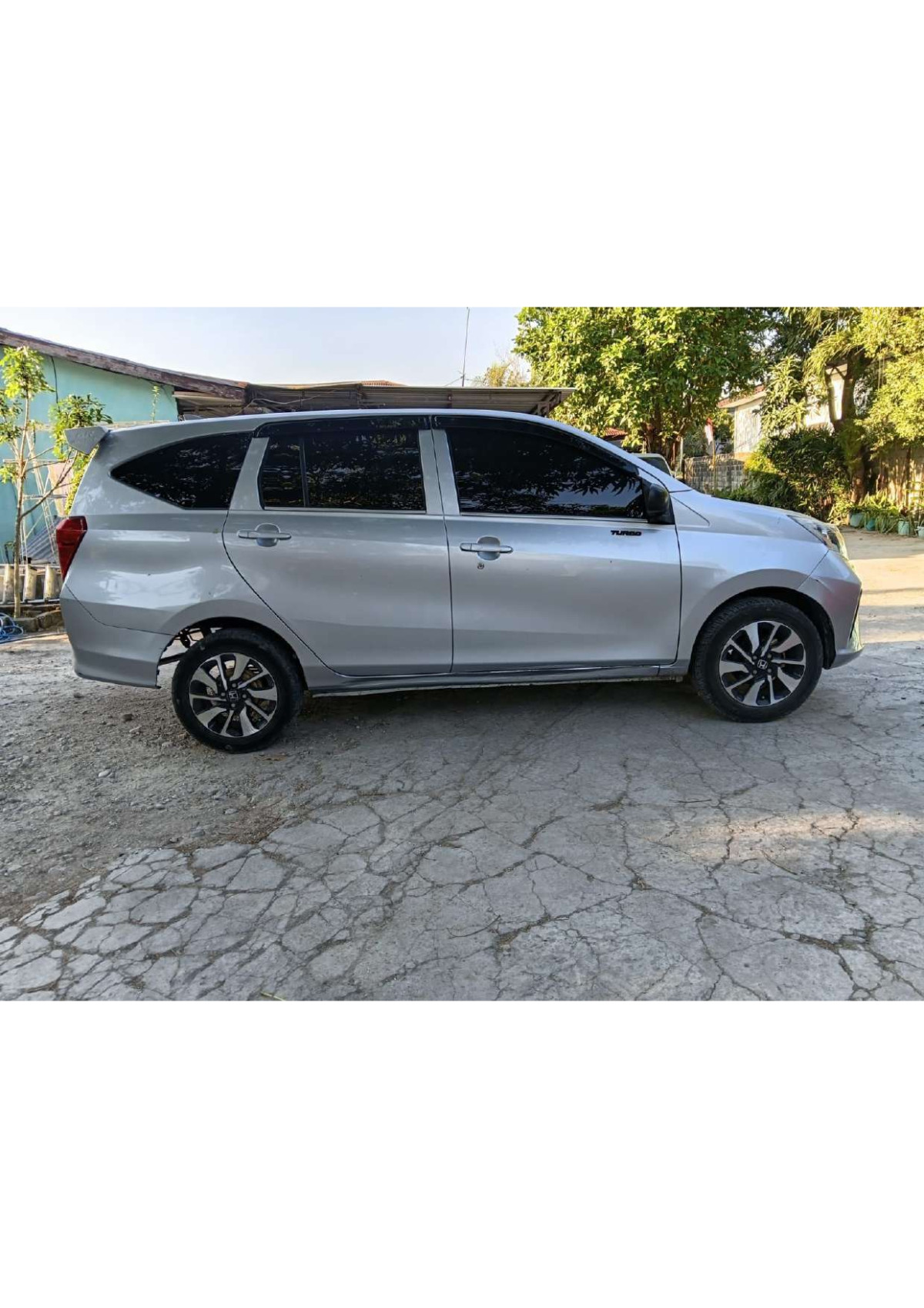 DAIHATSU SIGRA  D