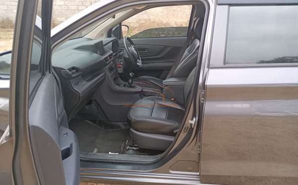 DAIHATSU XENIA 1.3 X