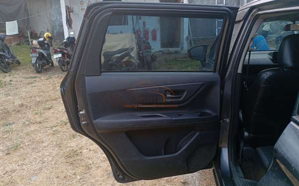 DAIHATSU XENIA 1.3 X
