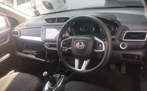 HONDA BR-V DG3 1.5 L E