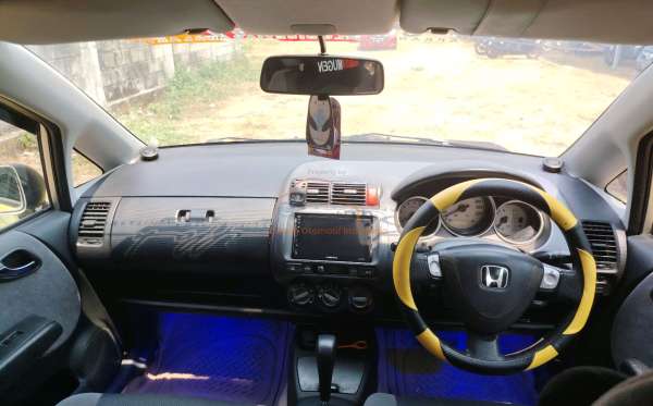 HONDA JAZZ GD3 1.5 IDSI AT