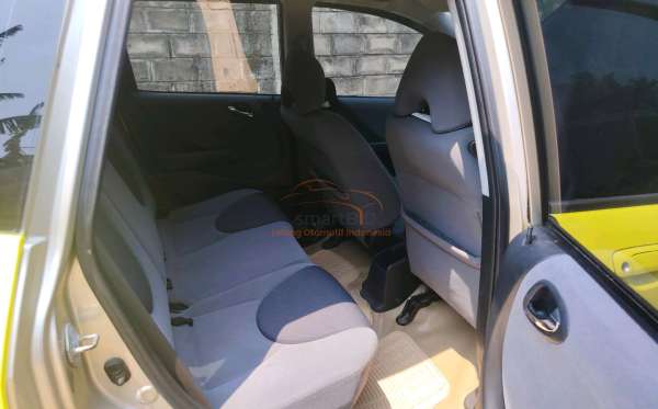HONDA JAZZ GD3 1.5 IDSI AT