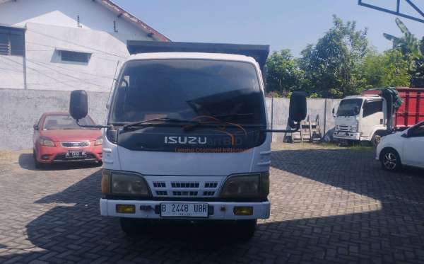 ISUZU NKR 71 HD E2-1