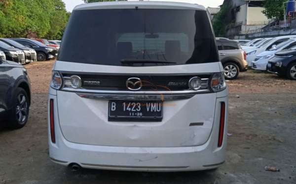 MAZDA BIANTE 2.0L 6 A/T