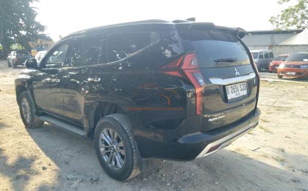 MITSUBISHI PAJERO SPORT 2.5L EXCEED (4X2)