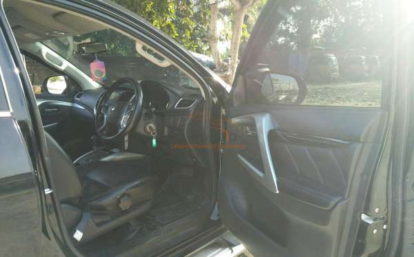 MITSUBISHI PAJERO SPORT 2.5L EXCEED (4X2)