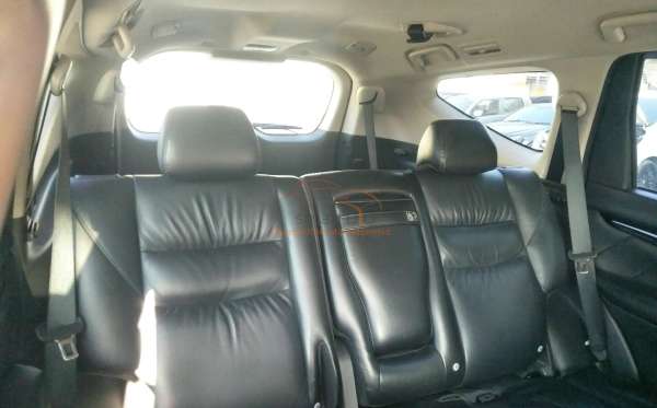 MITSUBISHI PAJERO SPORT 2.5L EXCEED (4X2)