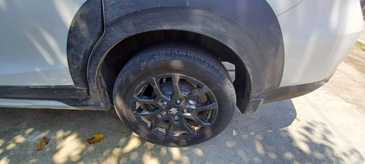 SUZUKI  XL7  HX