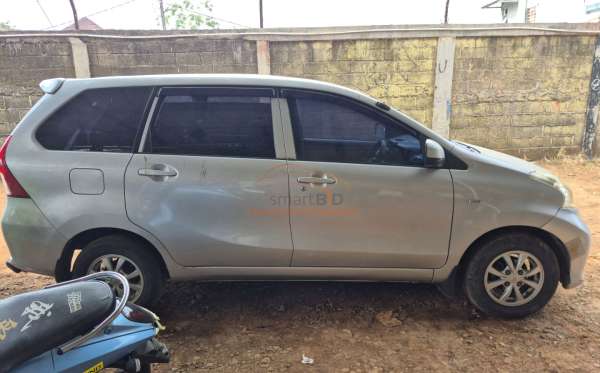 TOYOTA AVANZA E