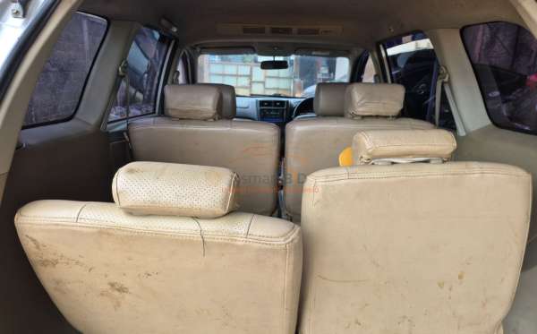 TOYOTA AVANZA E