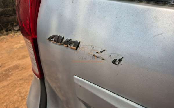 TOYOTA AVANZA E