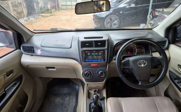 TOYOTA AVANZA E