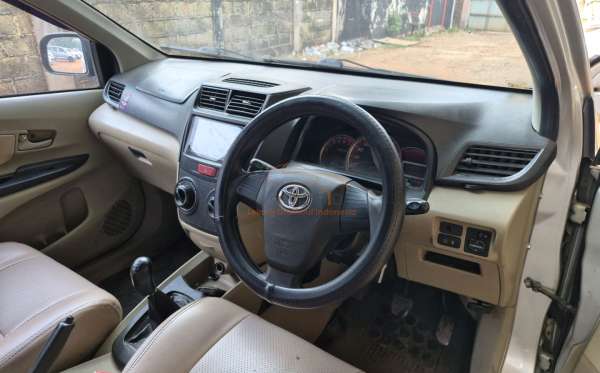 TOYOTA AVANZA E