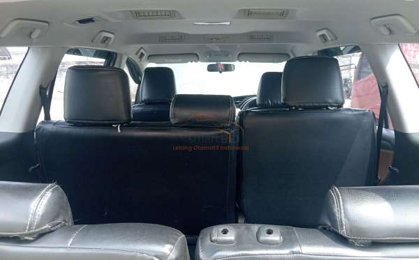 TOYOTA INNOVA G