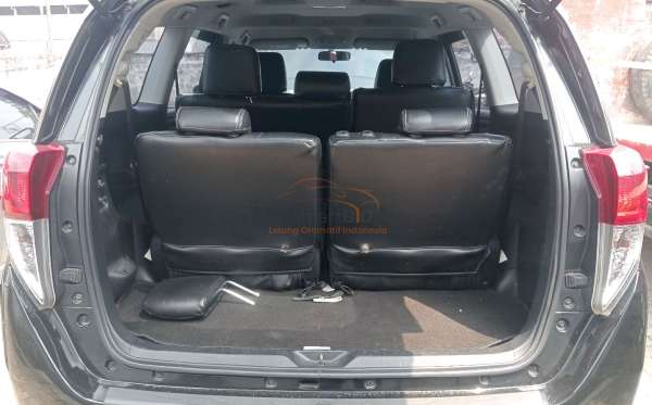 TOYOTA INNOVA G