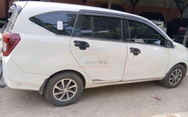 DAIHATSU  SIGRA  R