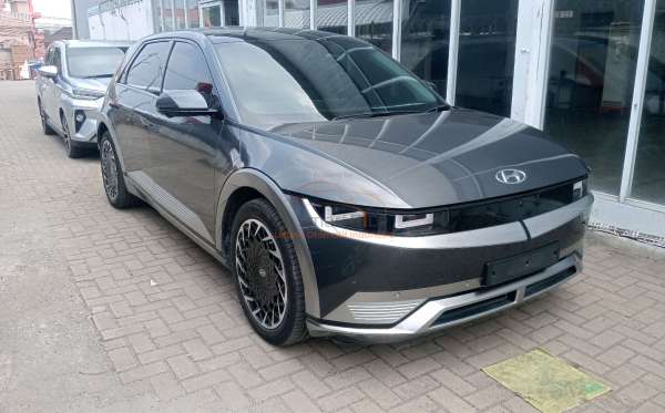 HYUNDAI IONIQ 5 EV SIGNATURE