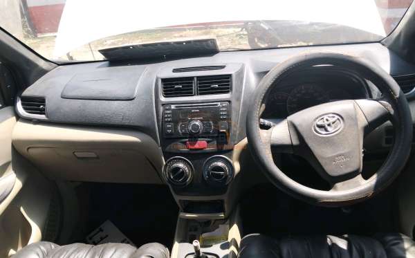 TOYOTA AVANZA 1.3 G