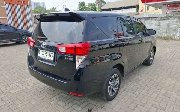 TOYOTA INNOVA 2.4 G