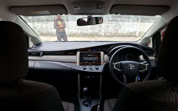 TOYOTA INNOVA 2.4 G