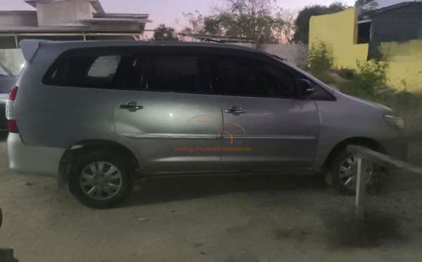 TOYOTA INNOVA