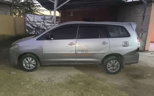 TOYOTA INNOVA