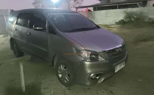 TOYOTA INNOVA