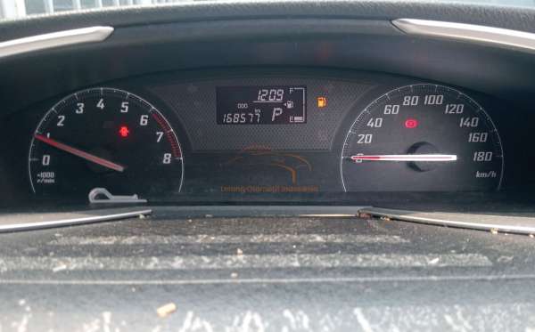 TOYOTA SIENTA 1.5V
