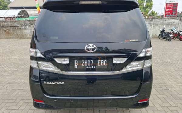 TOYOTA VELLFIRE 2.4