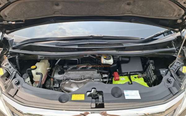 TOYOTA VELLFIRE 2.4