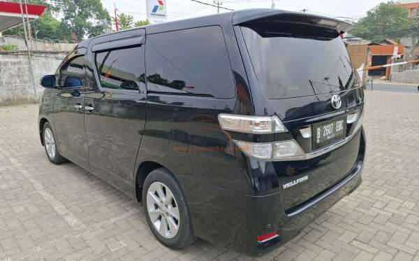 TOYOTA VELLFIRE 2.4