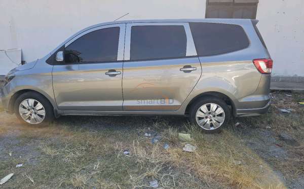 WULING  CONFERO  1.5 (4X2)