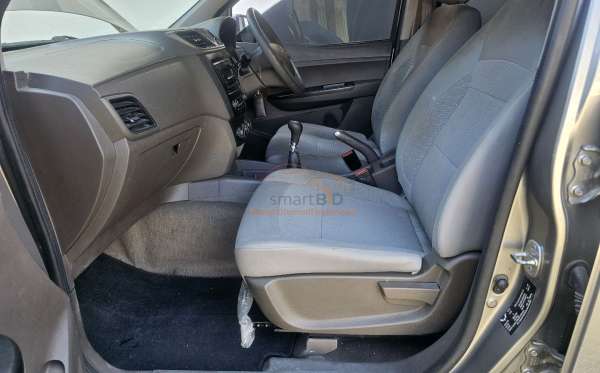 WULING  CONFERO  1.5 (4X2)