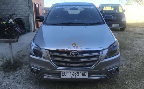 TOYOTA INNOVA