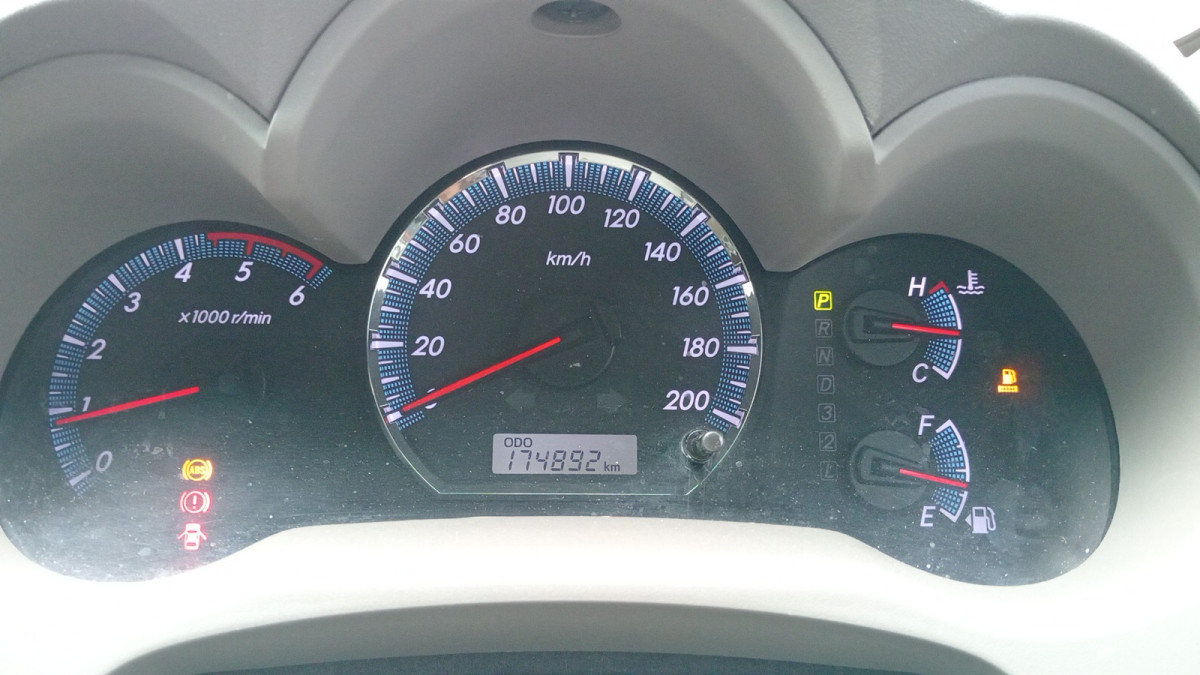 TOYOTA FORTUNER G 2.5