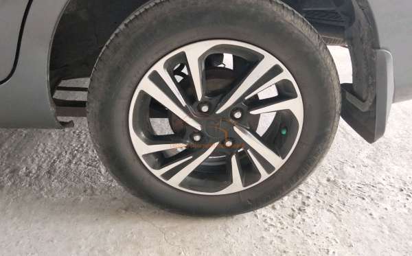 DAIHATSU XENIA