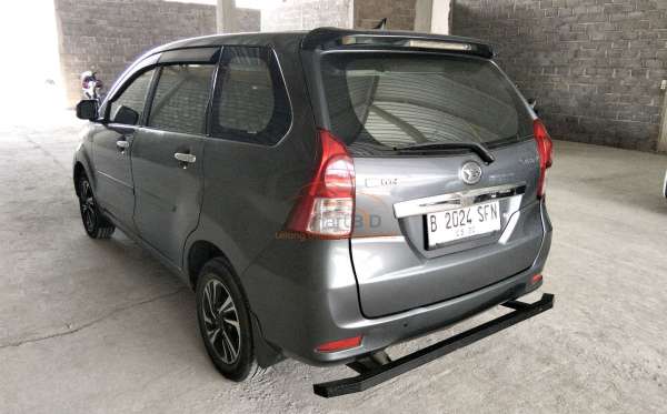 DAIHATSU XENIA