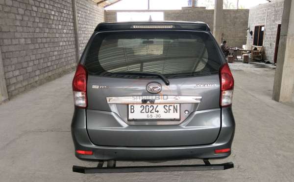 DAIHATSU XENIA