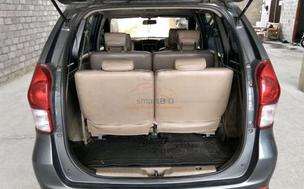 DAIHATSU XENIA