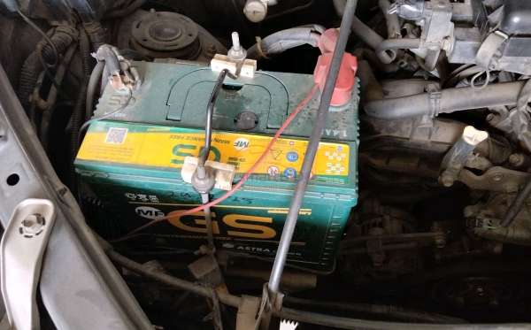 DAIHATSU XENIA