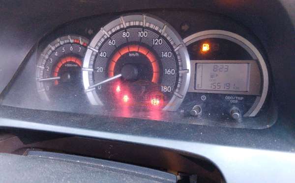 DAIHATSU XENIA