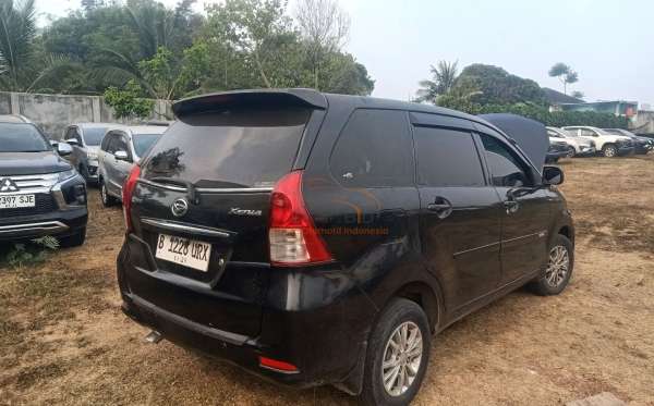 DAIHATSU  XENIA