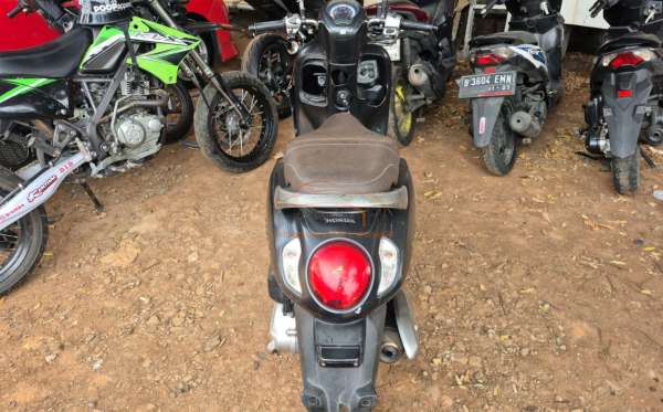 HONDA SCOOPY CW