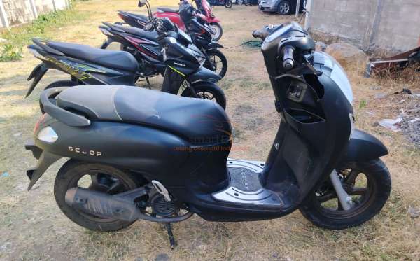 HONDA SCOOPY PRESTIGE