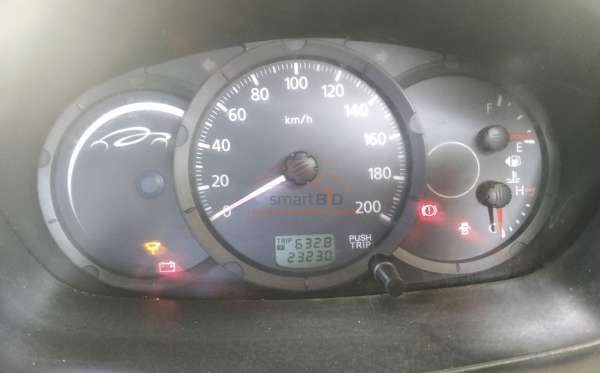 MITSUBISHI STRADA