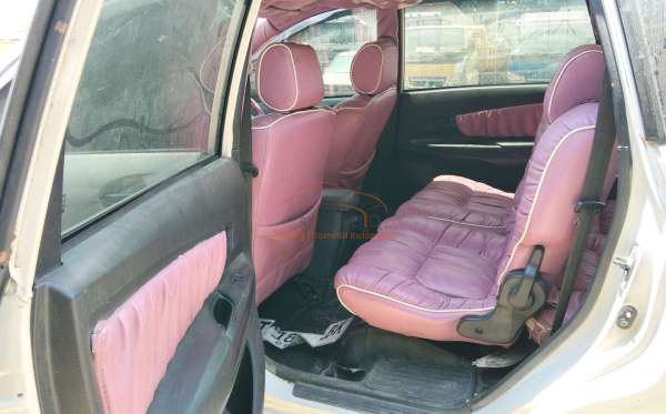 TOYOTA  AVANZA  VELOZ
